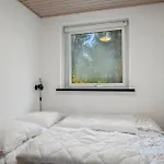 Cozy With A Wilderness Bath And Covered Terrace * Sindrup