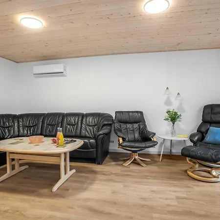Feriehus Cozy With A Wilderness Bath And Covered Terrace Sindrup