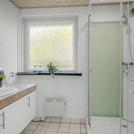 Cozy With A Wilderness Bath And Covered Terrace Sindrup