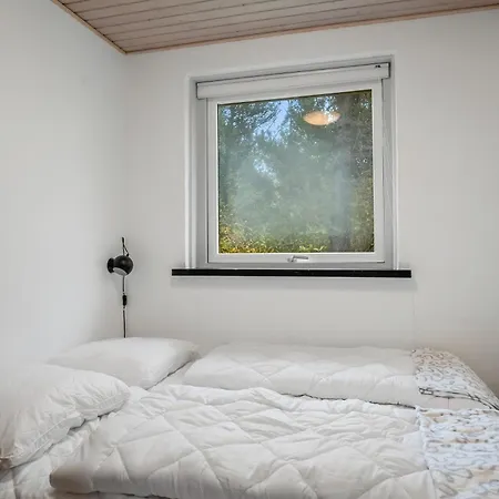 Cozy With A Wilderness Bath And Covered Terrace * Sindrup